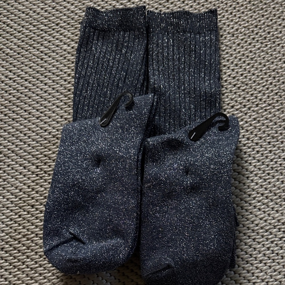 Socks over the knee 2 womens shoe size 4-10 new 90% polyester 7%metallic spandex